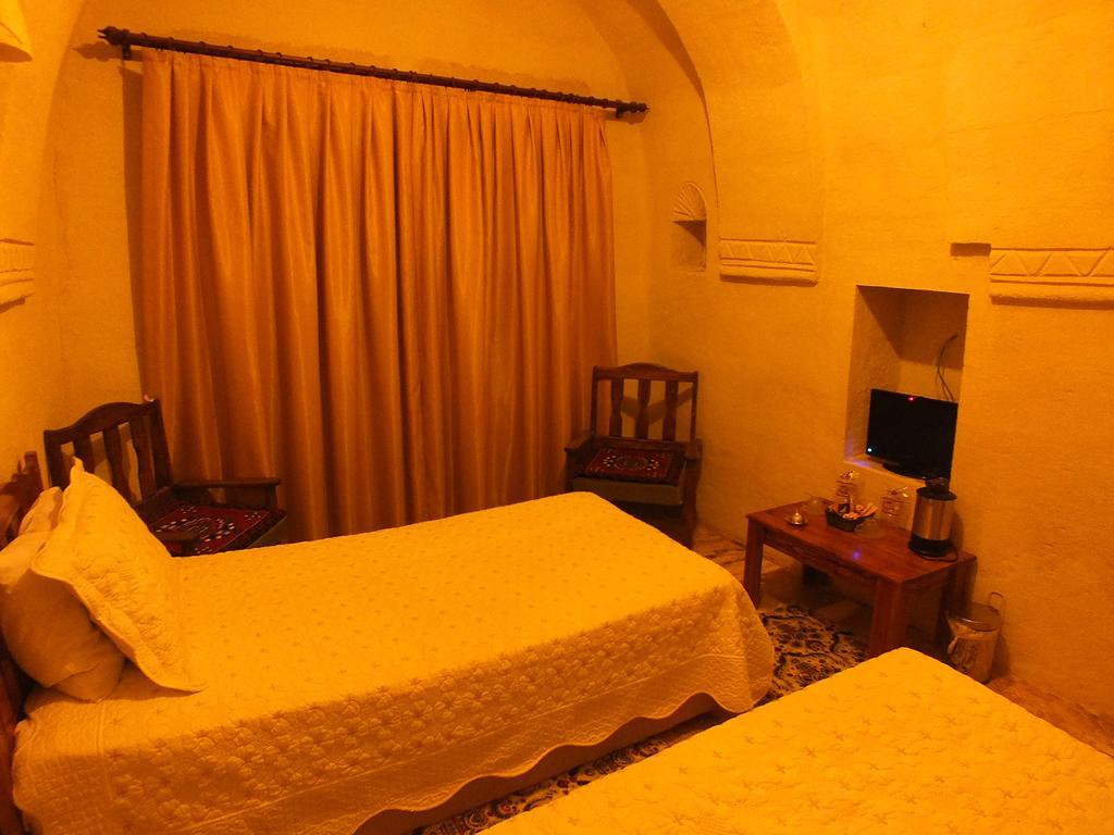 Dilek Tepesi Cave Hotel Ayvali Værelse billede